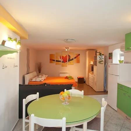 Apartman Old Town Apartment St Luke With Sunny Terrace Near Riva