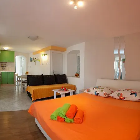 Old Town Apartment St Luke With Sunny Terrace Near Riva Appartamento