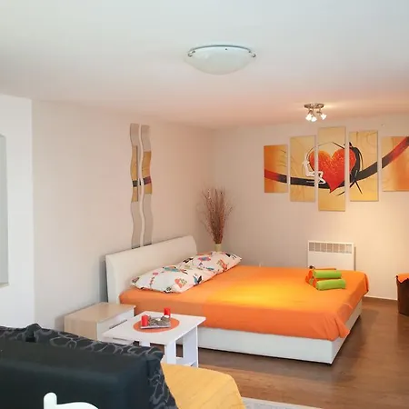 Old Town Apartment St Luke With Sunny Terrace Near Riva Appartamento *